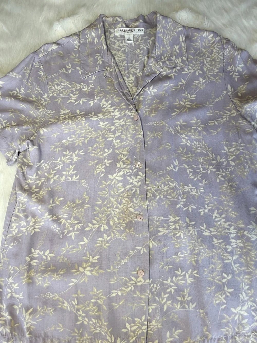 Josephine Chaus Sport Silky Button Down Sz M Lavender Leaf Print Short Sleeve